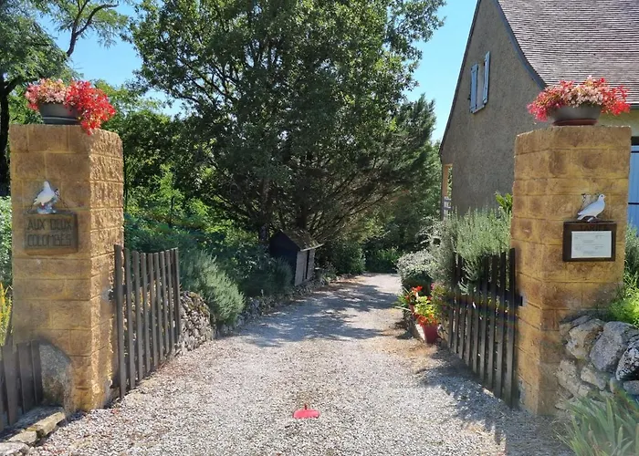 Aux Deux Colombes Bed & Breakfast Padirac